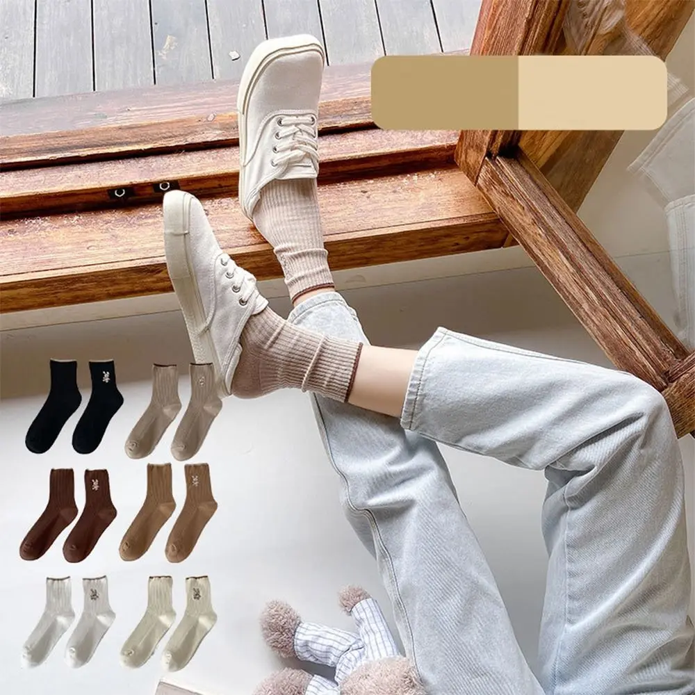 Schweißabsorption Kaninchen Stickmuster Damen Baumwollsocken Atmungsaktive bequeme Freizeitsocken Niedliche Mittelrohrsocken