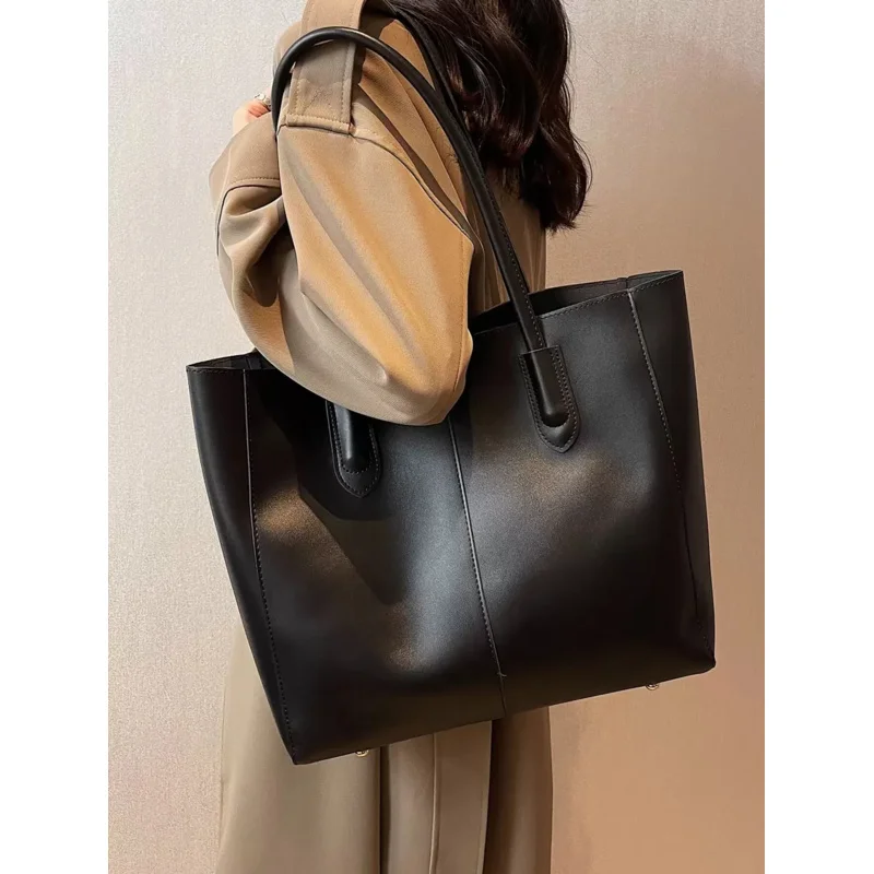 حقيبة كتف بتفاصيل غرزة مع حقيبة داخلية للفتيات المراهقات والنساء وطلاب الجامعات والروكي وعمال الياقة البيضاء مثالية