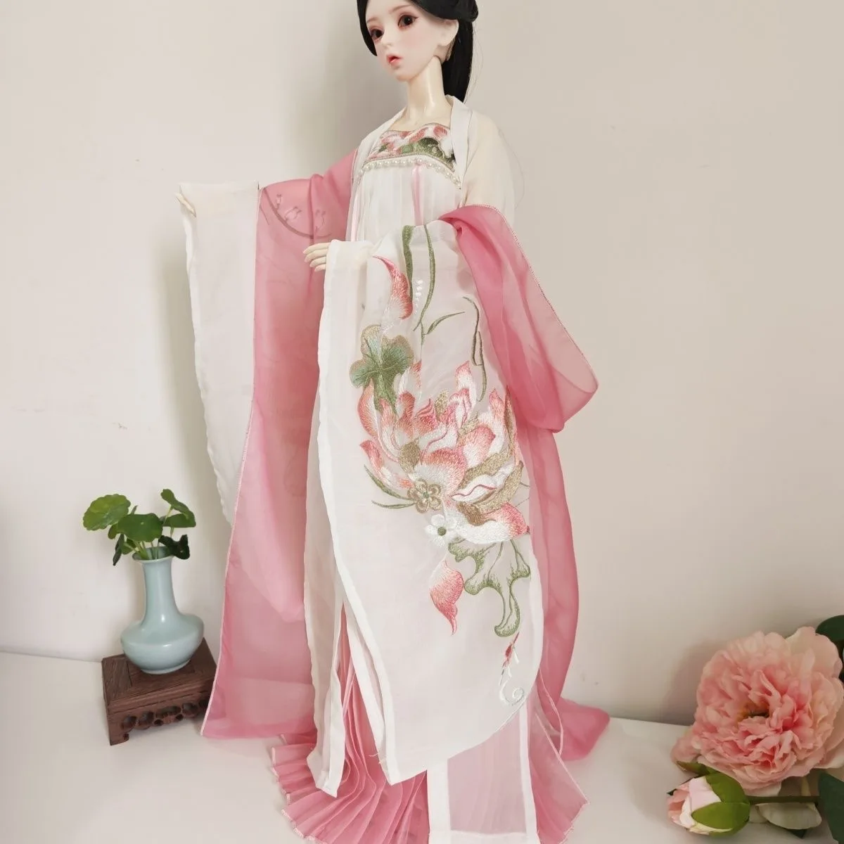 Clothes for doll 1/4 1/3 BJD dress, embroidery ancient-style pink dress 30-35cm cotton doll clothes free shipping
