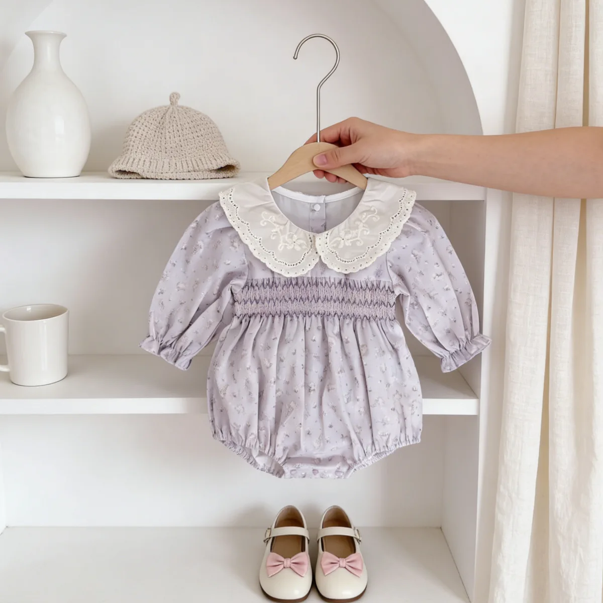 

2026 Spring New Baby Girl Cute Floral Peter Pan Coller Bodysuit Cotton Infant Long Sleeve Sweet Lace Jumpsuit Toddler Clothes