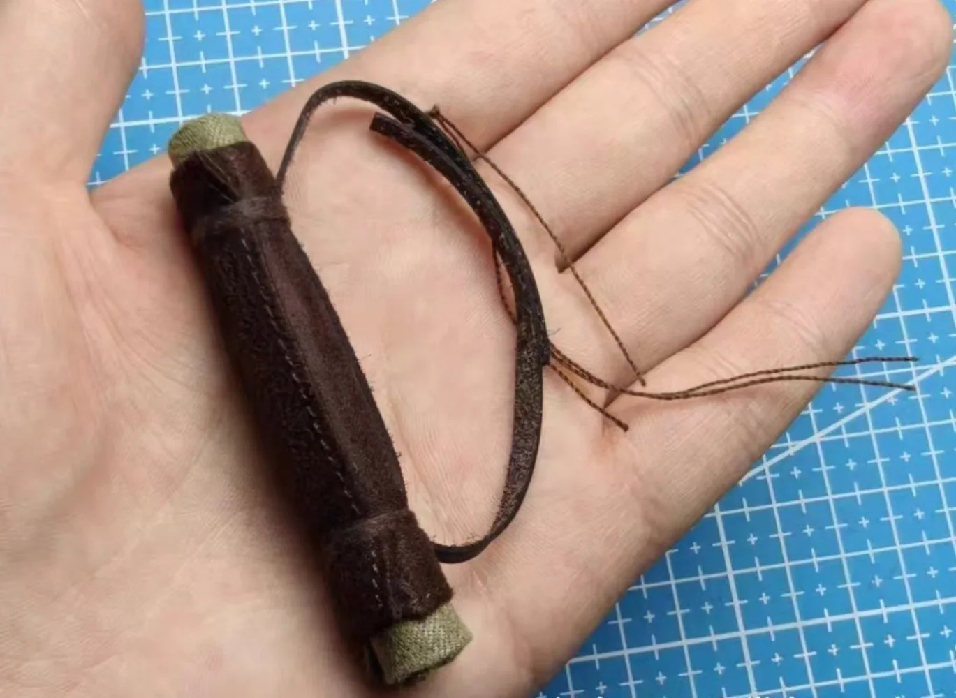 

Модель сумки-одеяла в масштабе 1/12 для 6 дюймов DYM202403 The King