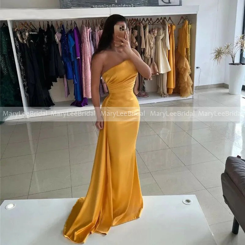 

Gold Yellow Mermaid Bridesmaid Dresses with Side Ribbon Strapless Pleated Satin Dress For Wedding Party Maid Of Honour Gown 2024