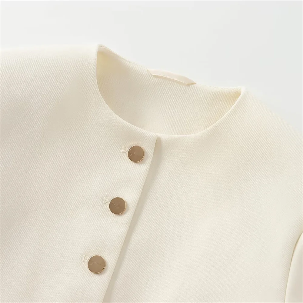 PB&ZA2024 Autumn New Women\'s Fashion Style Versatile Simple Round Neck Long Sleeve Button Short Coat
