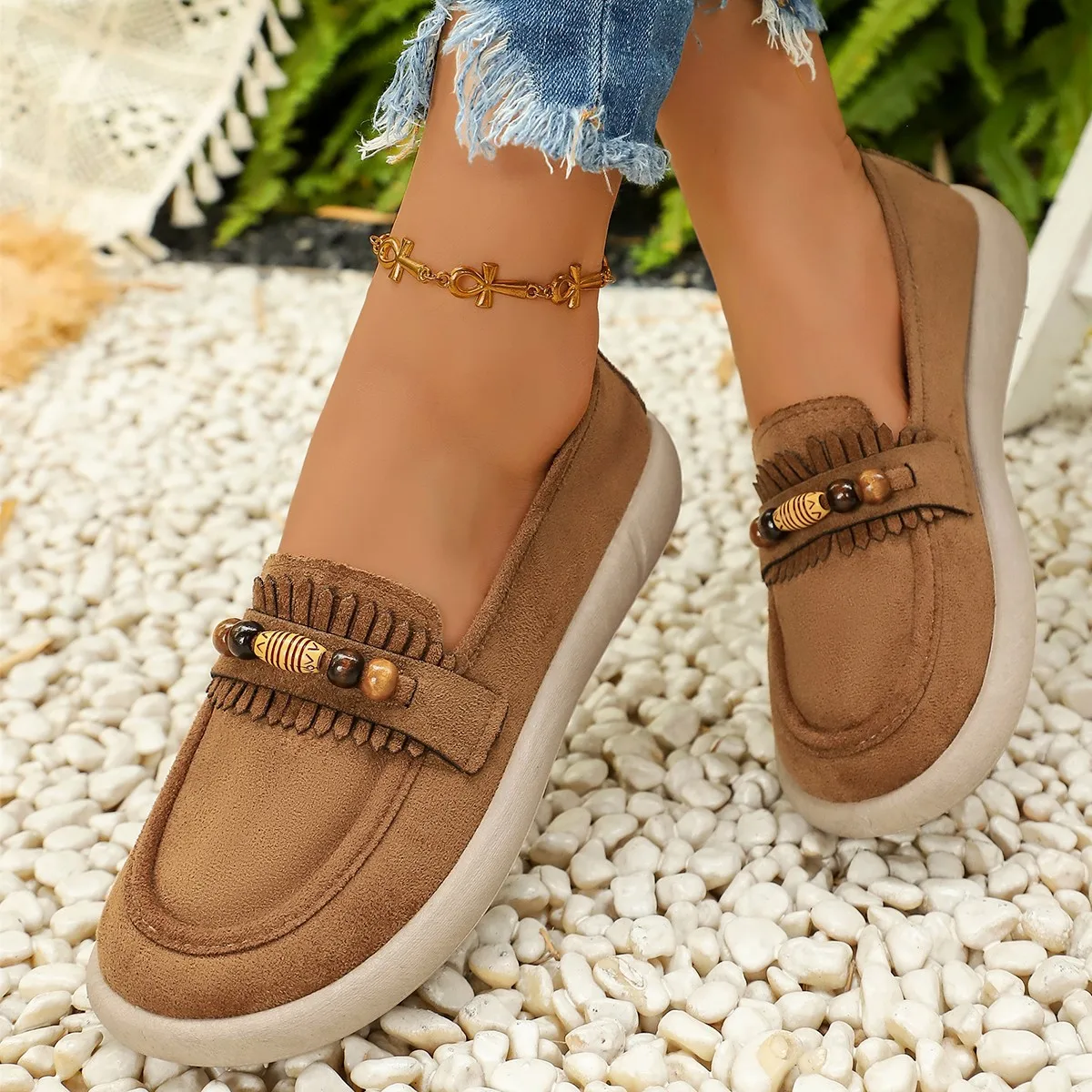 Women's Loafers Round Toe Slip-On Flats Thick Sole Suede-Look Upper with Beaded Fringe Decoration Casual Everyday Walking Shoes