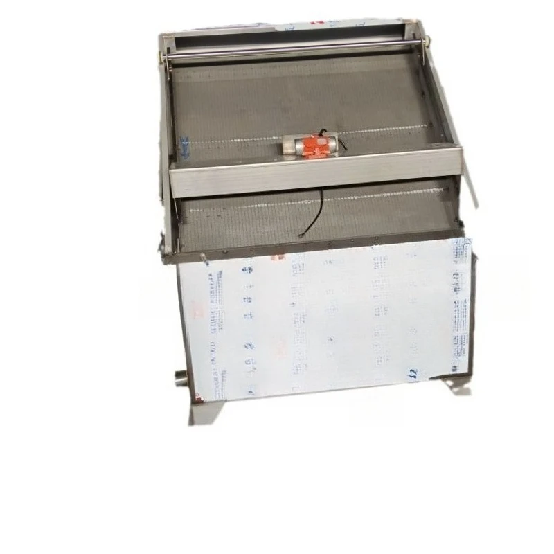 Oblique sieve type solid-liquid separator, wet and dry separation machinery