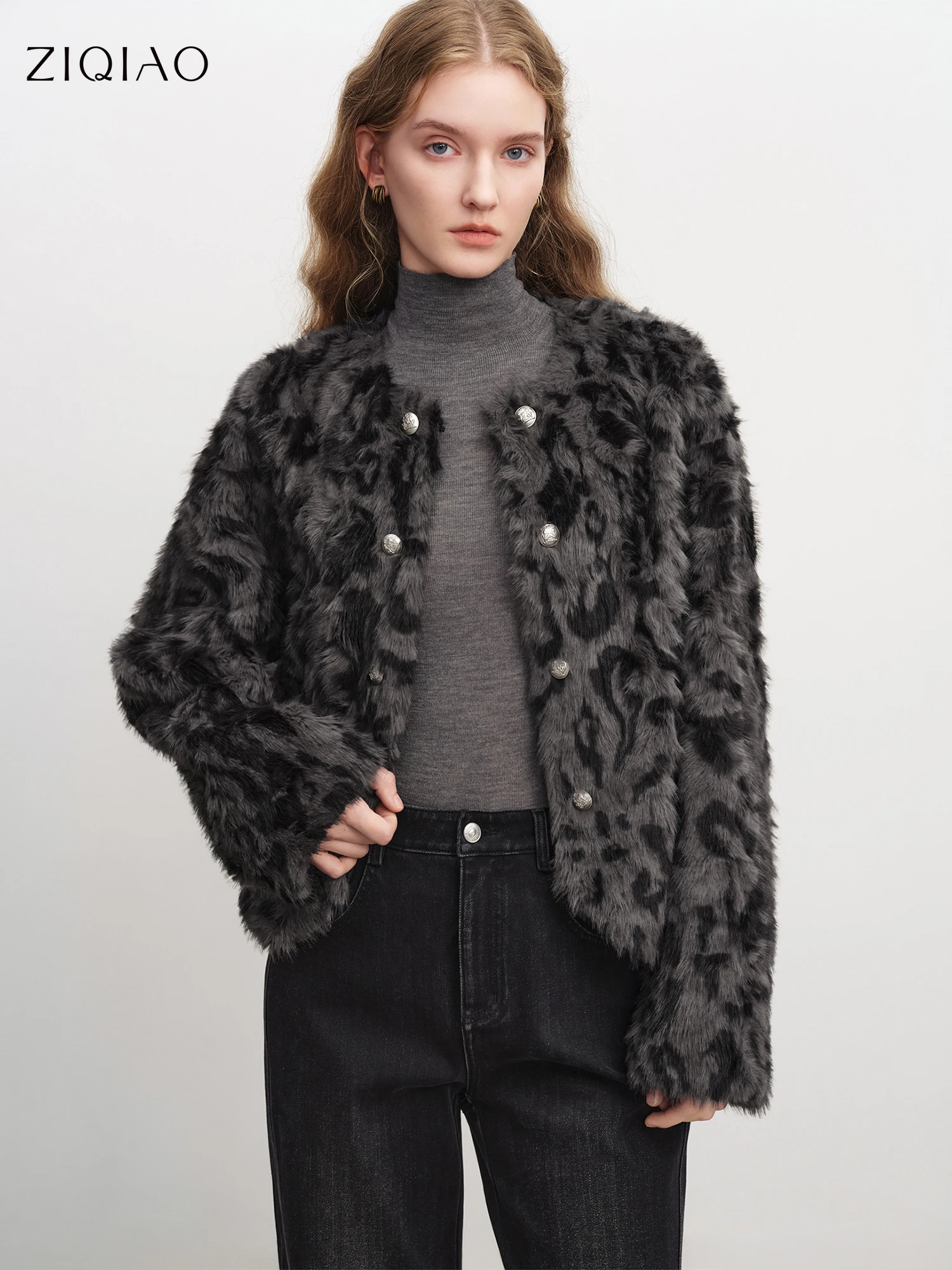 

ZIQIAO 2025 зимняя женская миниатюрная длинная ворсовая экологически чистая шуба из искусственного меха с круглым вырезом, двубортная короткая плюшевая куртка
