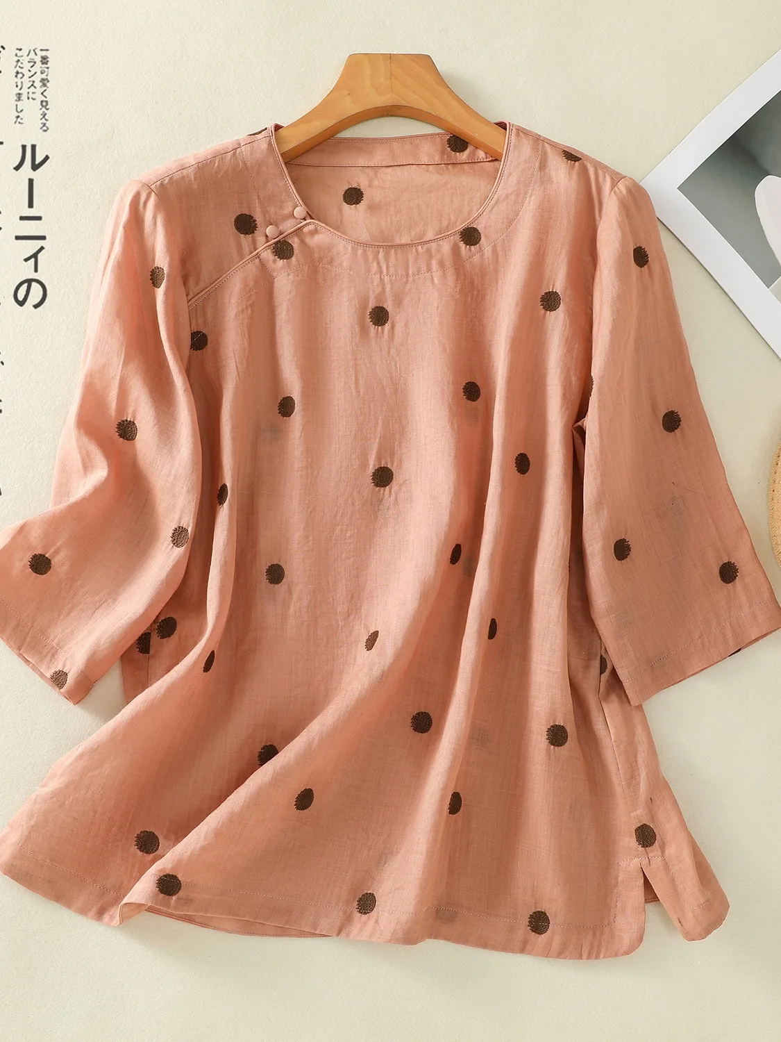 

Женский летний свободный повседневный удобный топ на пуговицах в стиле ретро из хлопка и льна в горошек Ele Trendy irt