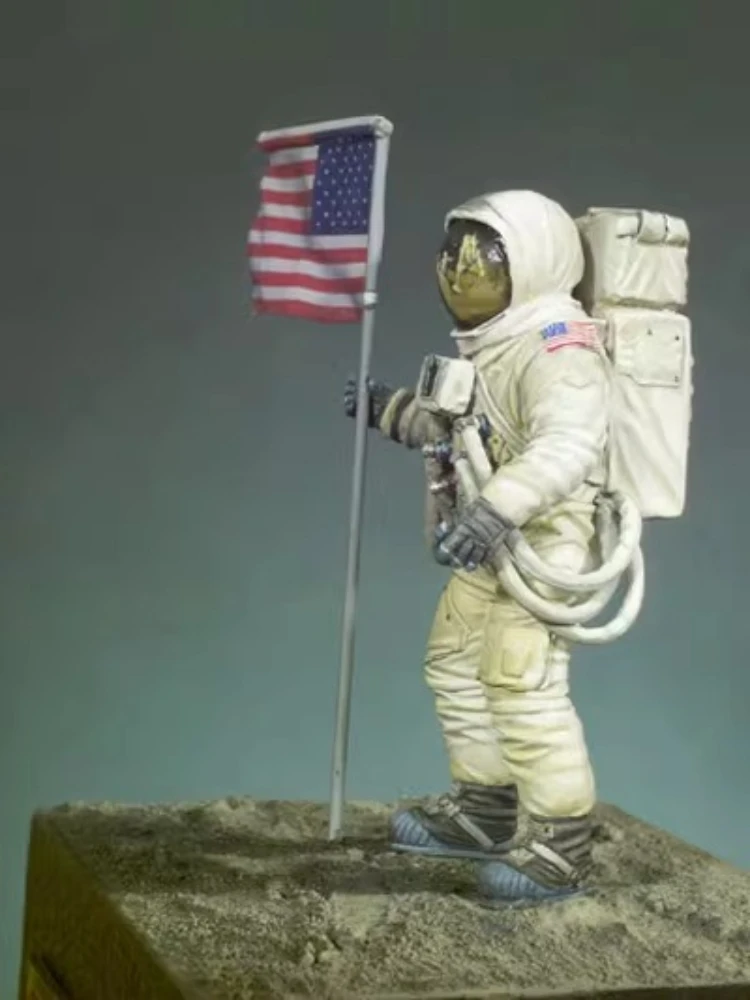 54Mm 1:32 Die Casting Resin Model Assembly Kit, GK, Resin Lunar Model, Unpainted (without flag)