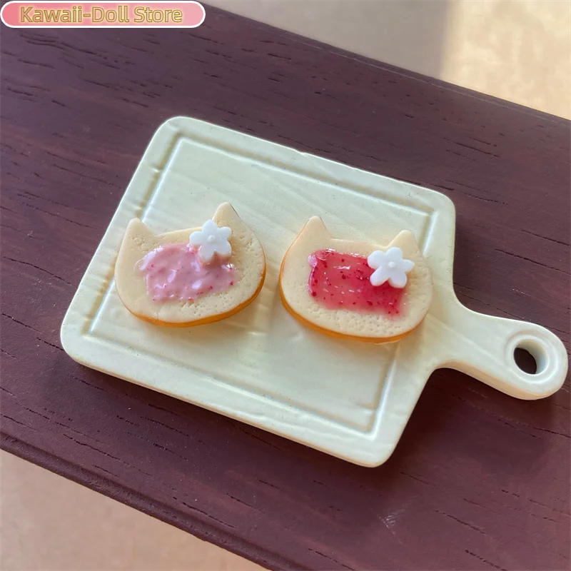 1 Piece New Dollhouse Miniature Food Simulated Cat Jam Toast Bread Model For Doll Accessories