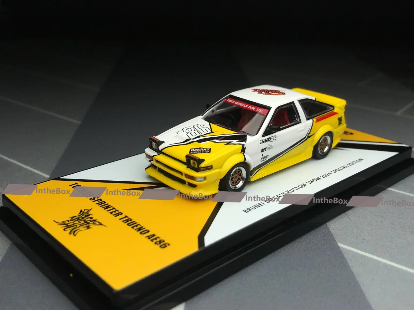 

INNO64 1:64 Sprinter Trueno AE86 "Wildcard" Эксклюзивная коллекционная модель автомобиля из Брунея, лимитированная серия, игрушки для хобби