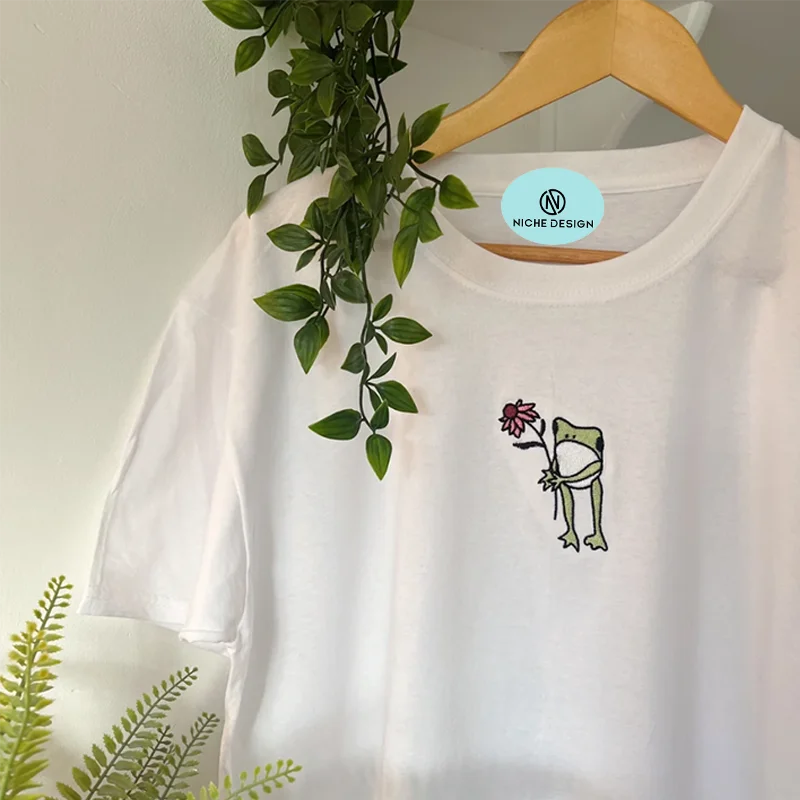 

Flower Frog Embroidered T-Shirt,Unisex T-Shirt,100% Cotton T-Shirt,Women' Crewneck,Halloween Embroidered Shirt,Halloween Shirt