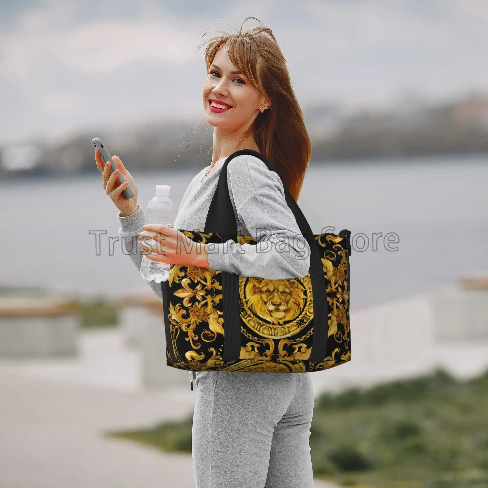 Bolsa de lona de viaje con patrón barroco de león dorado, personalizada, Weekender, con correa para el hombro, Unisex, deportes, gimnasio, bolsa de