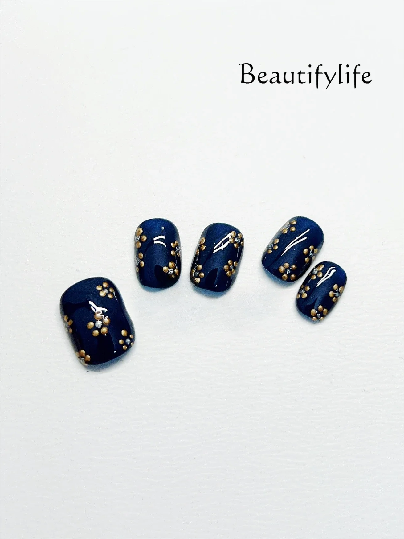 Purely handmade custom manicure blue personalized whitening short nail patch