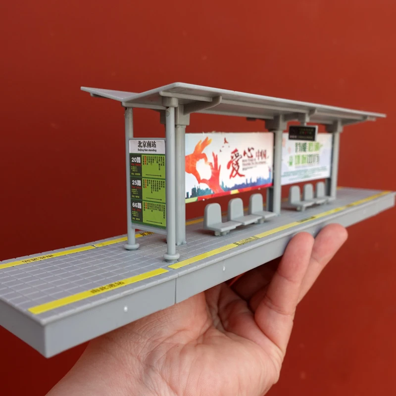 Modelo de estación de autobús a escala 1/64, coche deportivo, autobús de simulación, plataforma de estación de tren de alta velocidad para niños,