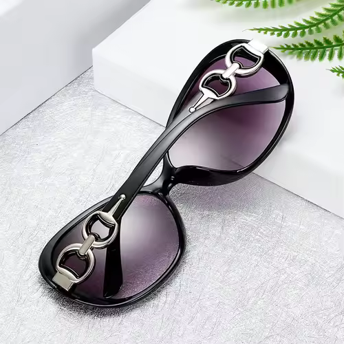Luxury Sunglasses for Women Brand Design Full Star Sun Glasses Female Mirror Retro Square Ladies Eyewear UV400 Driving Shopping - Image 4