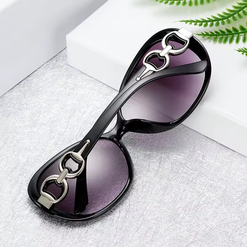 Luxury Sunglasses for Women Brand Design Full Star Sun Glasses Female Mirror Retro Square Ladies Eyewear UV400 Driving Shopping - Image 4