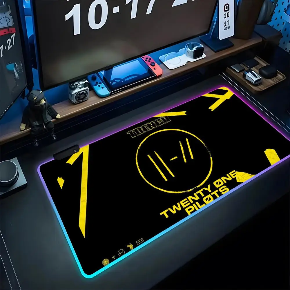 

Коврик для мыши T-Twenty One Pilots, подсветка, Настольный коврик, игровой Настольный коврик, аксессуары для игрового стола, коврик для мыши с RGB подсветкой, для офиса, для ПК