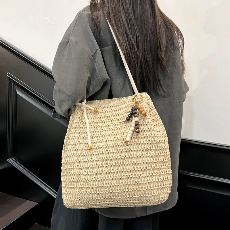 

Korean Style Straw Woven Shoulder Bag Women Large Capacity Straw Commuter Bag Fashion Beach Vacation Bag