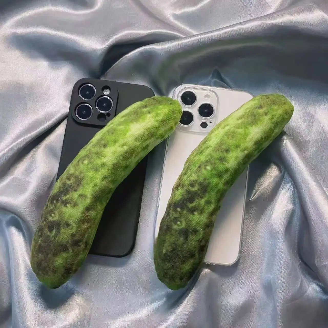 Funny simulation cucumber silicone phone case suitable for iPhone 16 15 14 13 12 11 Pro Max XR X XS Max shockproof phone case