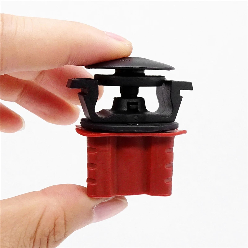 1 Pcs Schwarz + Rot Auto Wasser Kühler Oberen Kühler Montieren Pin Auto Zubehör Für MERCEDES-BENZ W204 W207 W211 W212 w216