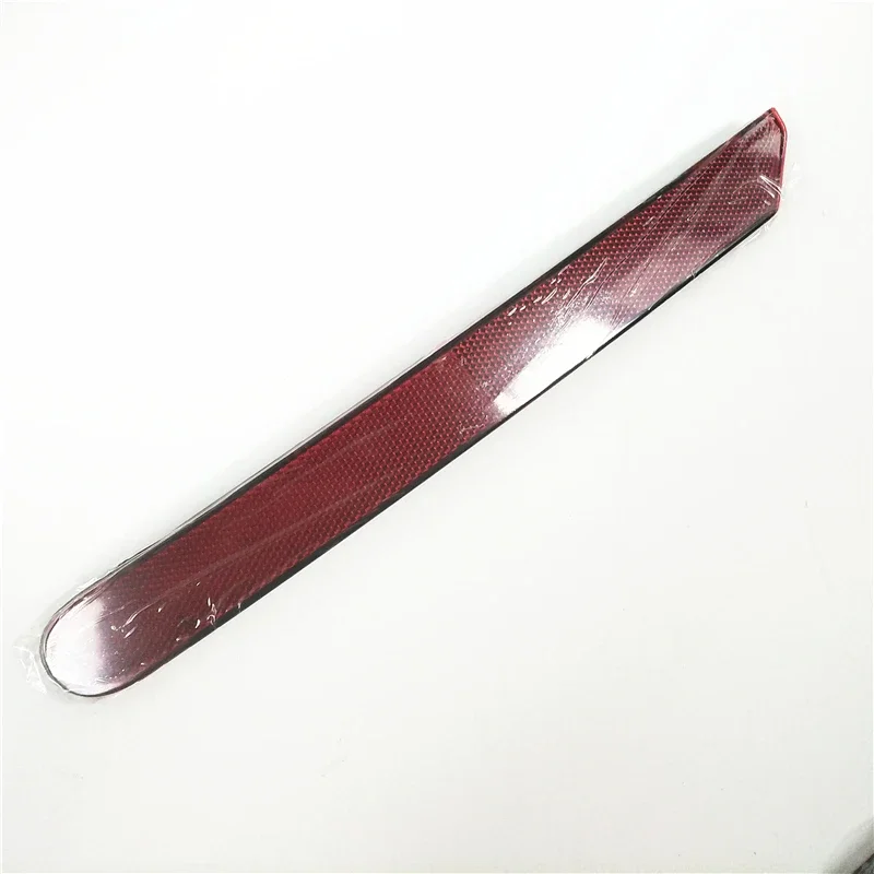 

Отражатель заднего бампера для хэтчбека Geely Emgrand7 EC7-RV