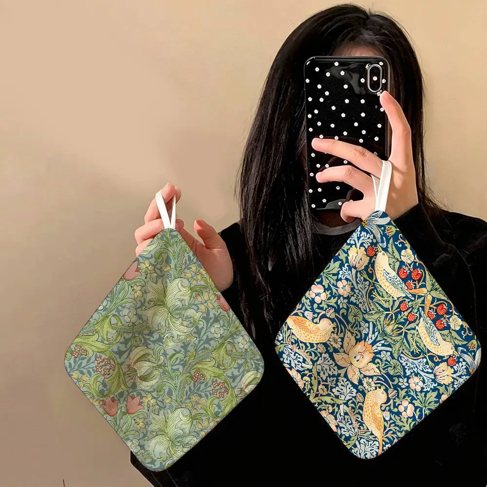 William Morris Polyester Cotton Hand Wiping Towel, Hanging Design, Durable for Household Restaurant Toilet Use