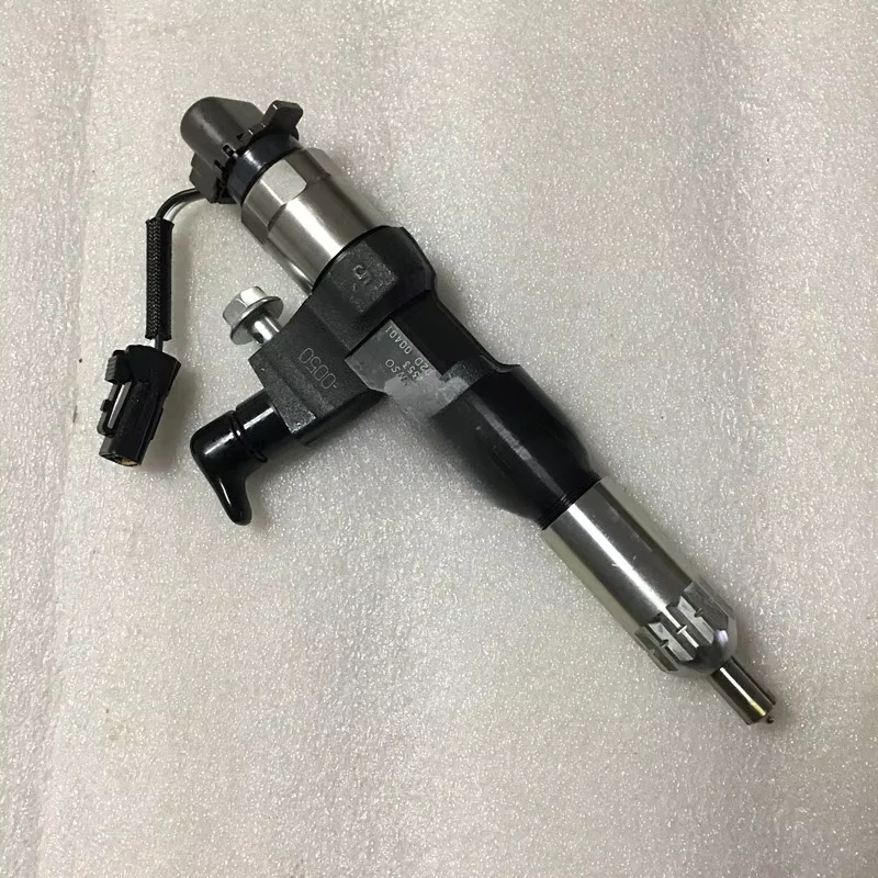 

J05E Engine SK210-8 SK200-8 Excavator Fuel Injector 23670-E0050 23670E0050