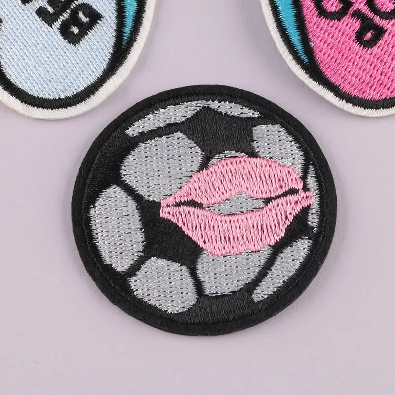 3D Visual Stereo Heart Badges Back Off Go Away Beat It Embroidered Icon Appliques Green Alien Avatar Iron on Kiss Football Patch