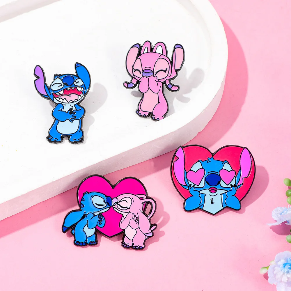 ديزني زوجين غرزة الملاك المينا دبابيس لحقيبة الظهر قبعة الملابس الكرتون غرزة بروش شارات التلبيب المعدنية هدايا لمحبي