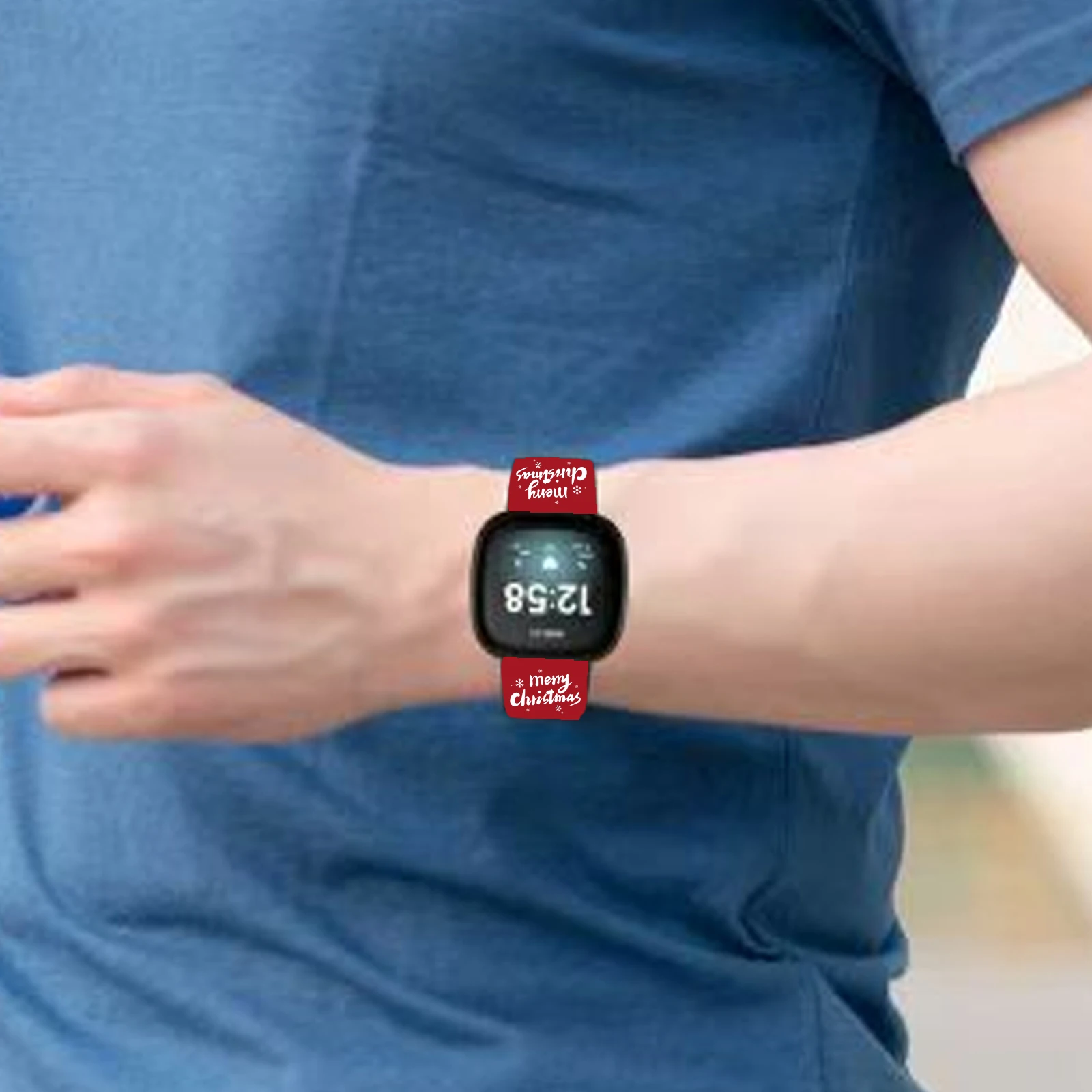 حزام مطبوع من سلسلة SANRIO لساعة Fitbit Sense 2/1 سوار قابل للاستبدال لساعة Versa 4/3 للنساء كهدية