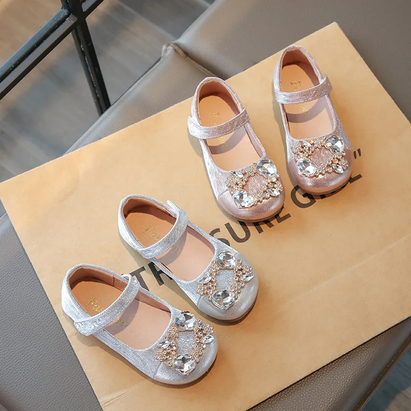 

Girls Leather Shoes Shiny Crystal Children Flats Shoes Round Toes Fashion Children Princess Performance Shoes Elegant Sweet