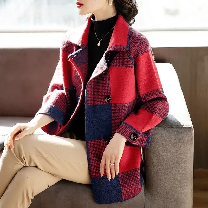 Middle aged Mother\'s Autumn Fashion Top 2023 New Fashion Women\'s Spring and Autumn Sweater Coat Female cardigan Plaid Jacket