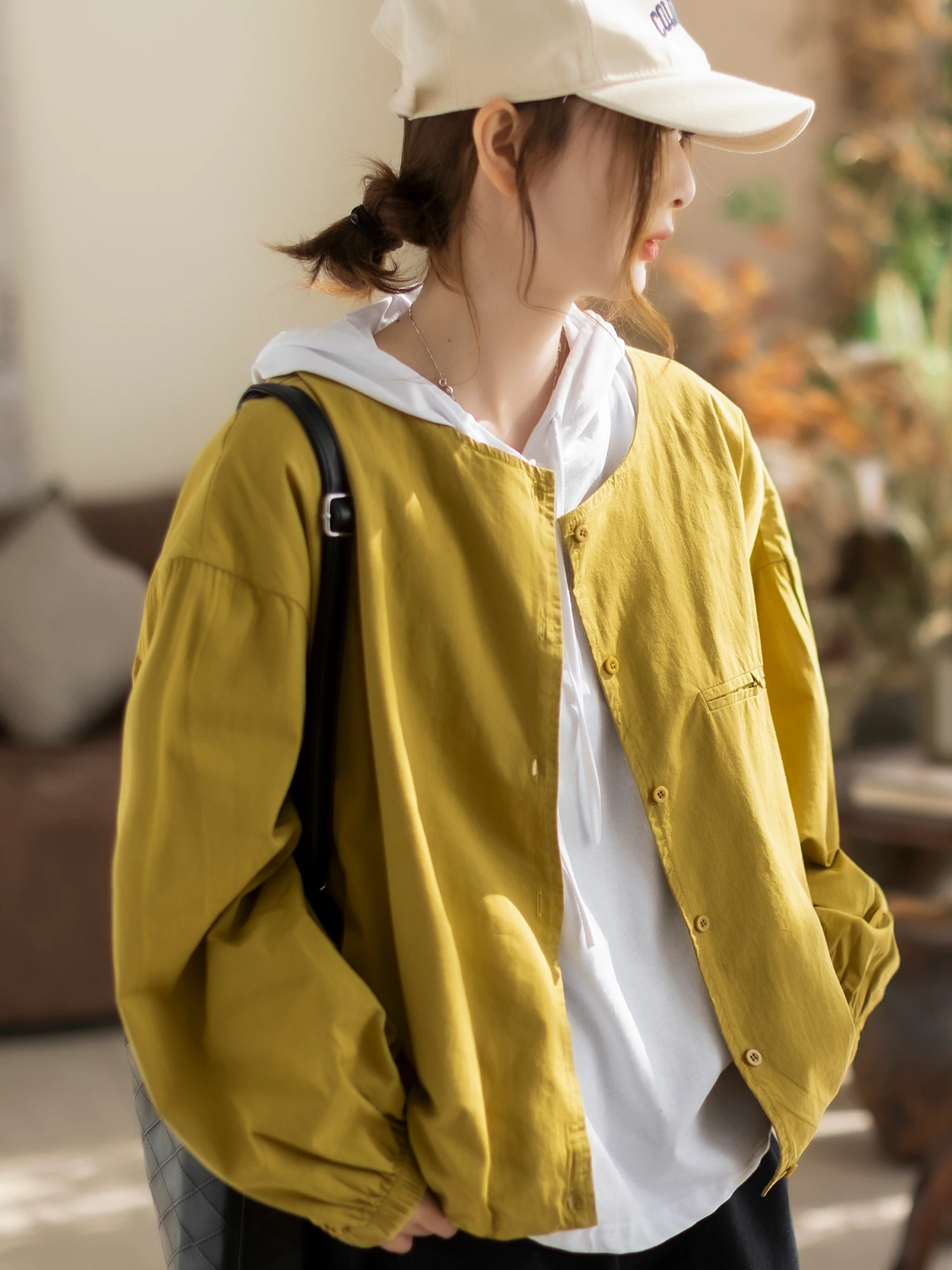 

Женская куртка Kamiyu 2026 весна: укороченная, свободного кроя, с круглым вырезом, на одной пуговице, с длинными рукавами, повседневная, из хлопка, для стройнящего эффекта