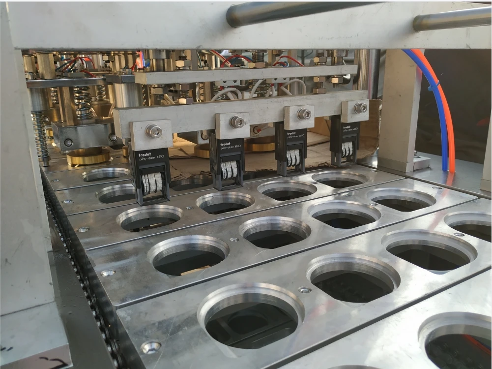 Commercial  jam cup filling and sealing machine small honey cup filling and sealing machine