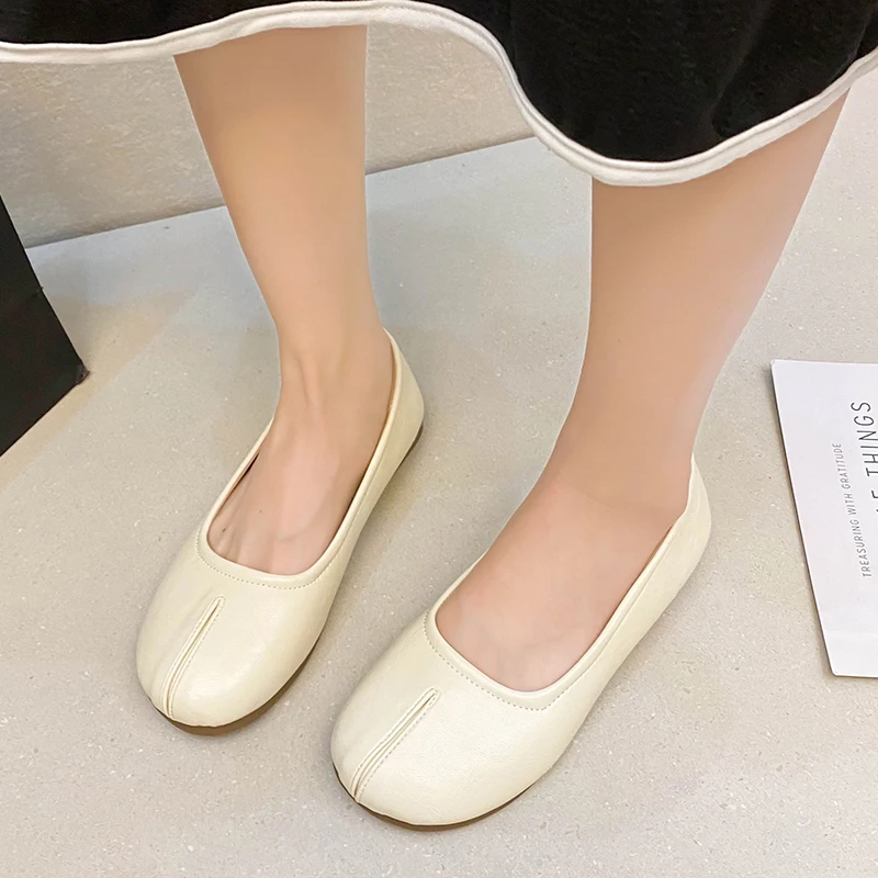 Women's Shallow Soft-soled Shoes Fashion Slip-on White Casual Shoes for Women Loafers Comfortable Lightweight Women's Shoes