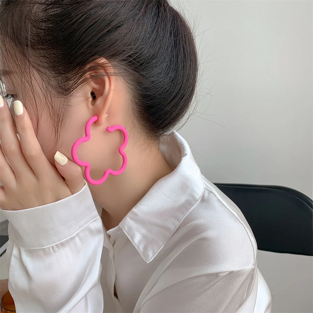 

Cute Flower Stud Earrings: Unique, Sweet, and Fresh Earrings for Women—Versatile Candy-Colored Earrings for Young Women