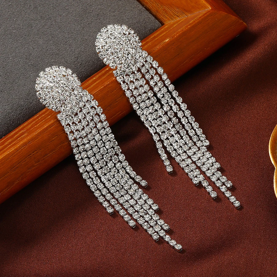 Fashion Luxury Long Tassel Rhinestones Clip on Earrings Ladies Shiny Crystal Water Drop Pendant Earrings Fine Bride Jewelry Gift