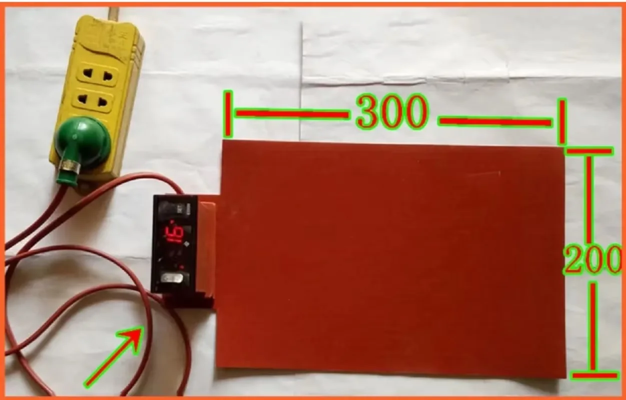 

200*300mm 220V 300W 1.8MM temperature control FPB split screen treasure mobile flexible panel heating plate Silicone Heater