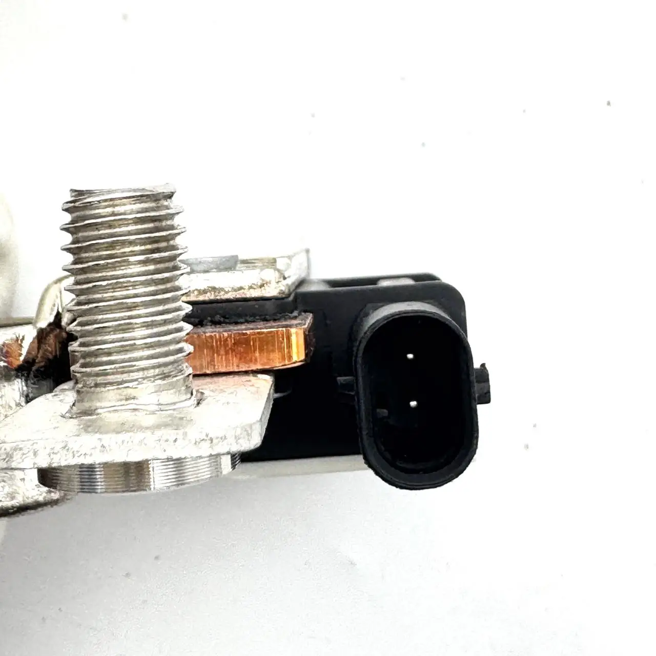 Autobatterie-Stromsensor 28850-0V020 /29182-AA018/38920-TR0-A02/ 4692269A1/ 9066032 / PE05188A1 für LKW – Detail 28