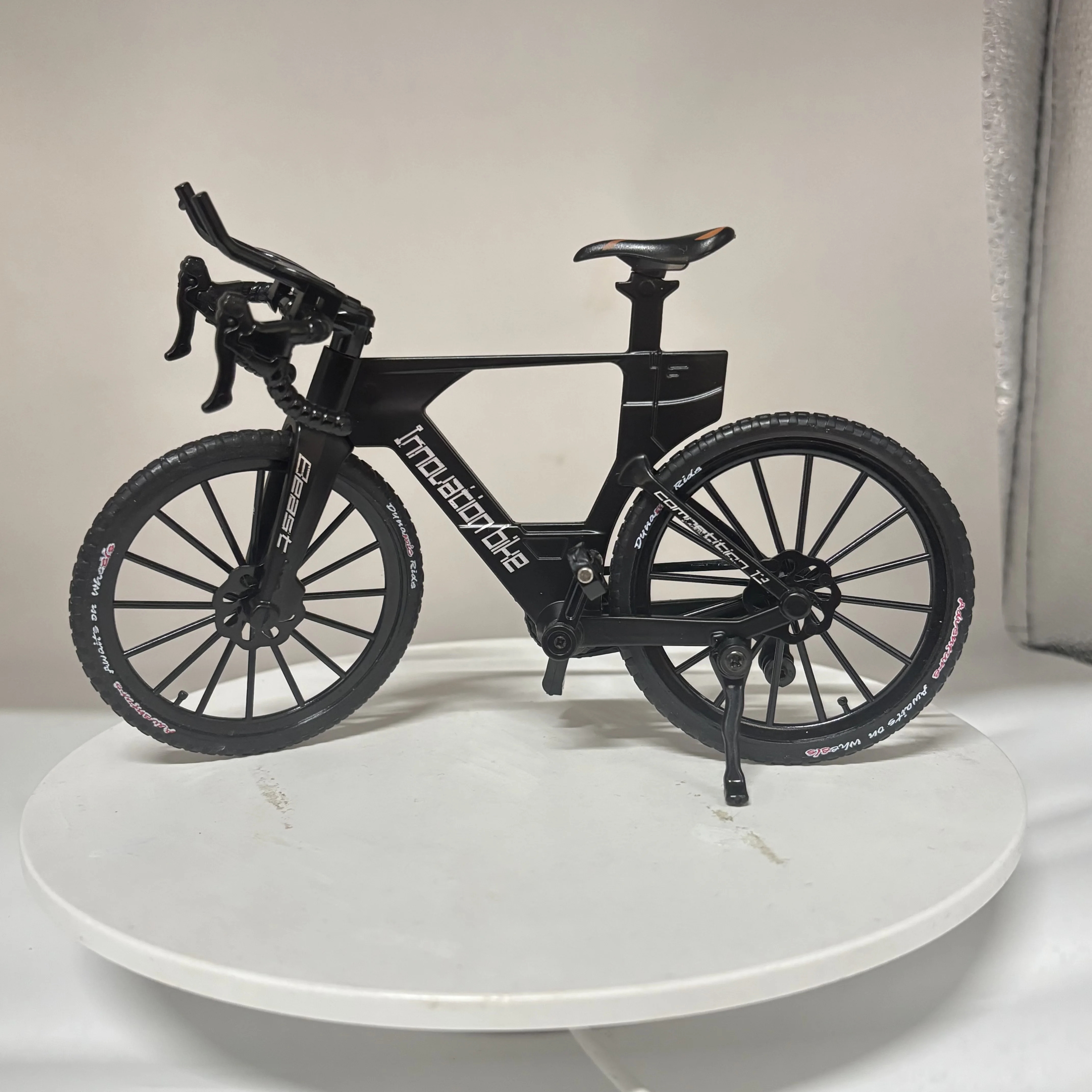 Mini Finger Bikes 1:8 Miniature Mountain Bike Model Mini Bicycle Ornament for Adults Home Office Tabletop Bookshelf Decor Birth