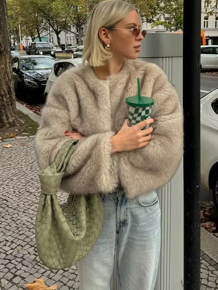 HH 2025 Fashion Women's Artificial Fur Effect Short Jacket Winter Female Thick High Street Vintage Loose Warm Streetwear