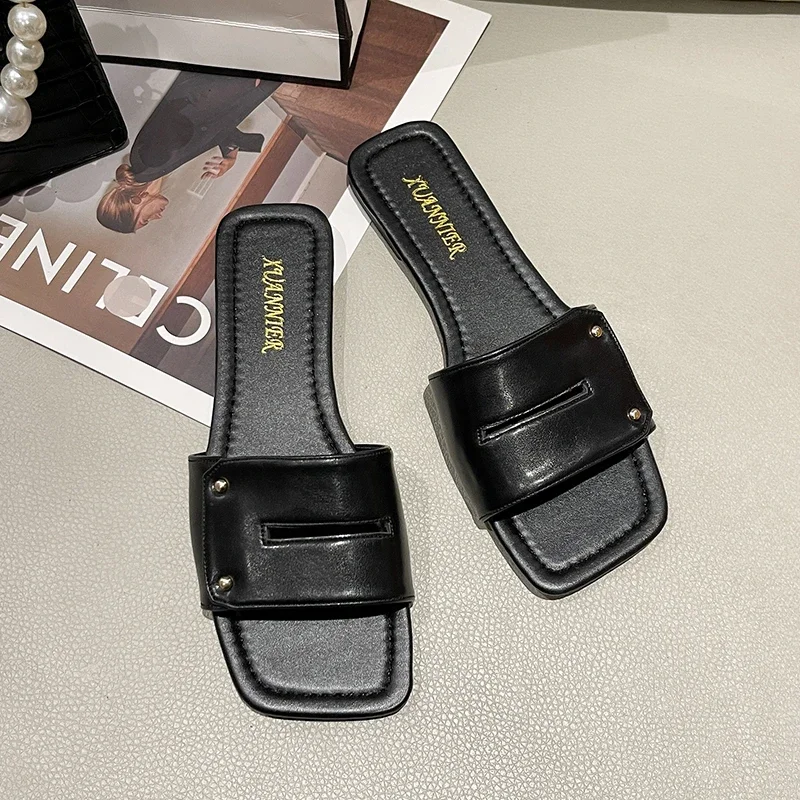 Sandalias de playa antidelizantes para mujer, chanclas cómodas informales con personalidad, diseño de alta calidad, 2024