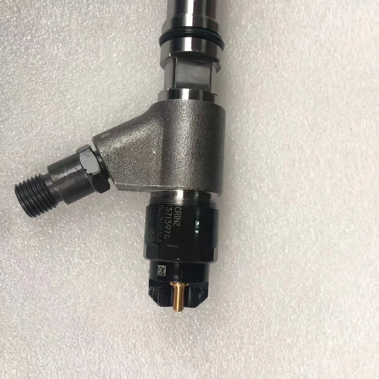 Auto parts injector testing machine fuel injector assembly 0445120348 diesel injector nozzle for sale