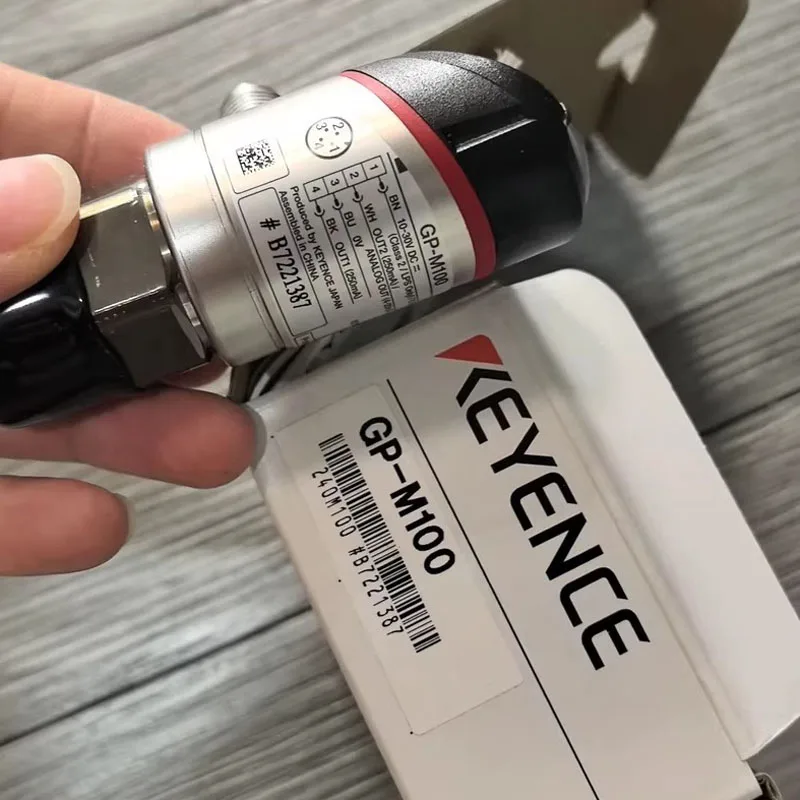 GP-M100 新しいオリジナル KEYENCE 超強力デジタル圧力センサー、大量在庫あり、ご相談歓迎です。