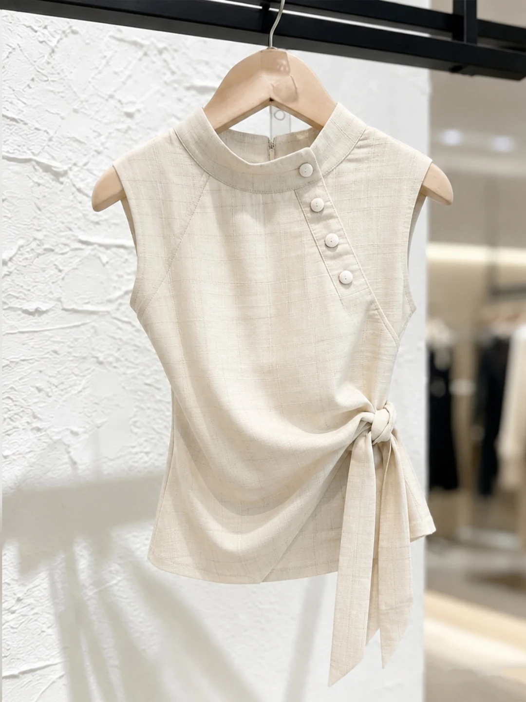 

Elegant Commuter Style Pure Color Tie-Detail Sleeveless Top Women's Fashionable Summer Sun Protection Vest Breathable Casual ...