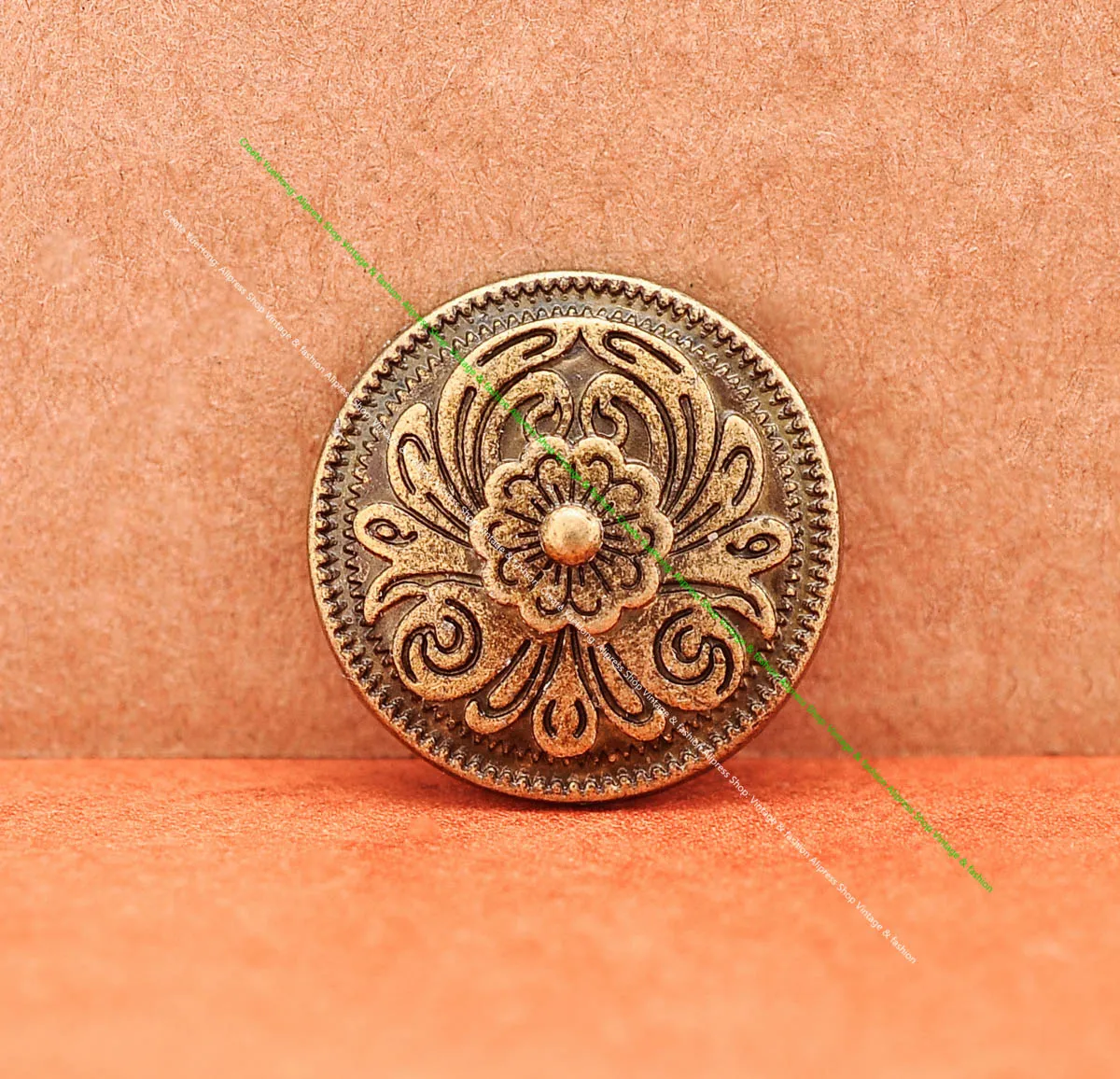 

20PC 20*20Mm Antique Brass Western Flower Engraved Leathercraft Belt Hat Handbag Decor Celtic Conchos Button Set Screwback