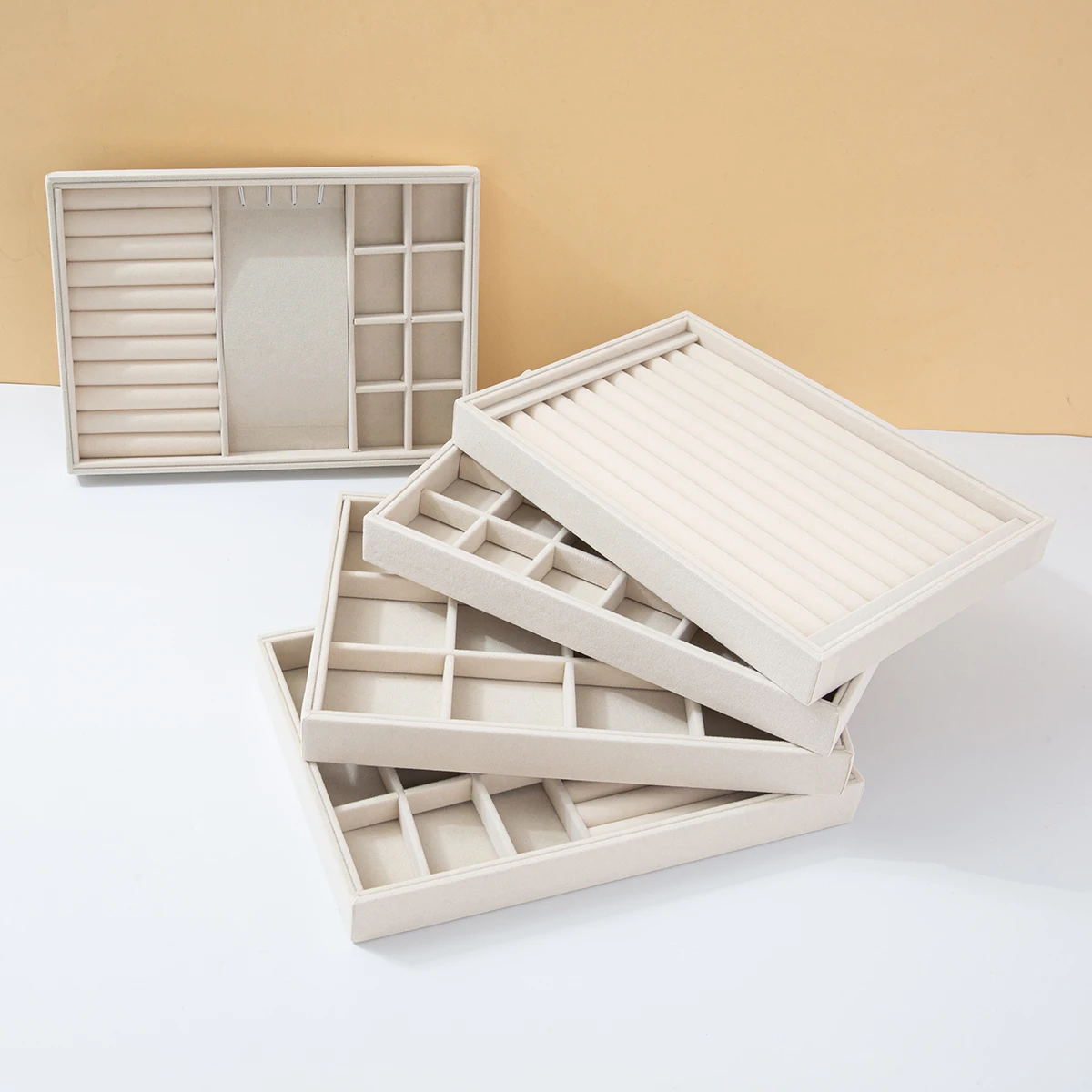 صندوق تخزين كبير للمجوهرات، والأقراط، والخواتم، وصندوق تخزين القلائد، وصينية المجوهرات