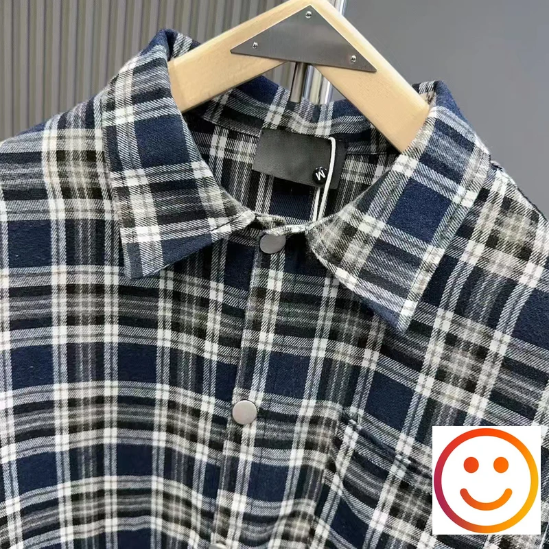 Camisa de manga comprida listra colorida xadrez masculina e feminina, toalha traseira bordada padrão High Street Casual solta em forma de V, melhor