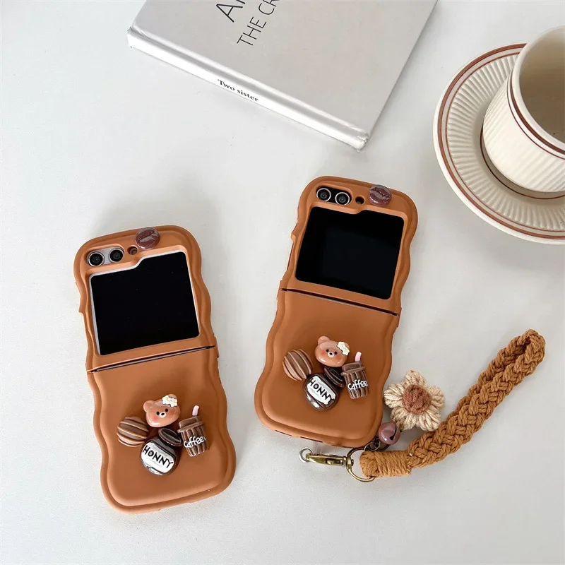 

Stereo Honey Coffee Cute Bear Phone Case for Samsung Galaxy Z Flip 3 Z Flip 4 Z Flip 5 Hard PC Back Cover for ZFlip5 Case Shell