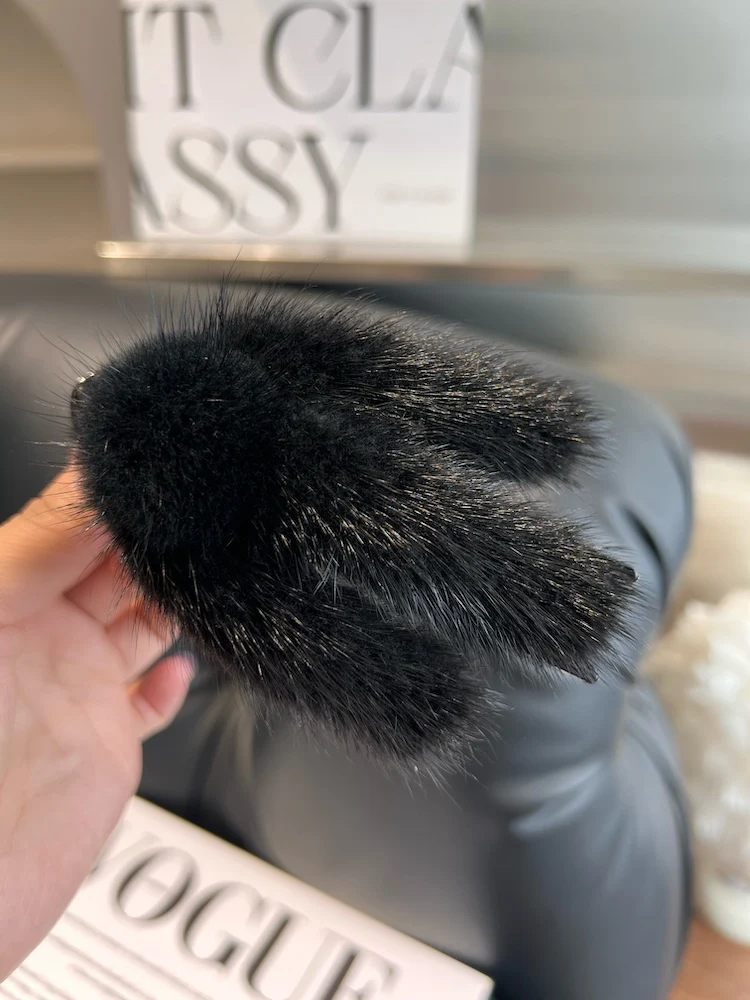 2024 Fashion Plush Natural Mink Fur New Hairpin Hair Claw Women Elegant Temperament Real Fur Hairgrips Hair Accessories